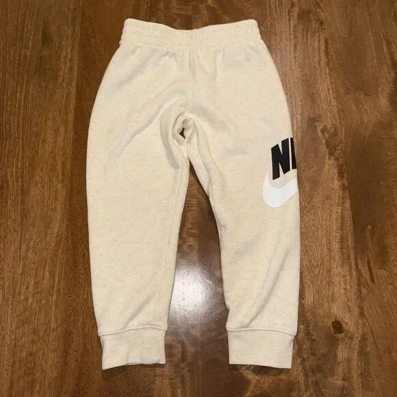 Nike Sportswear Club Fleece, Little Kids' Hoodie Set Size 4T - Picture 2 of 8